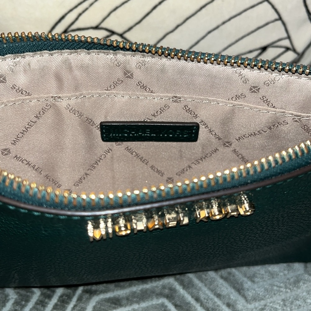 Michael Kors Leather Clutch / Wristlet - Picture 3 of 6